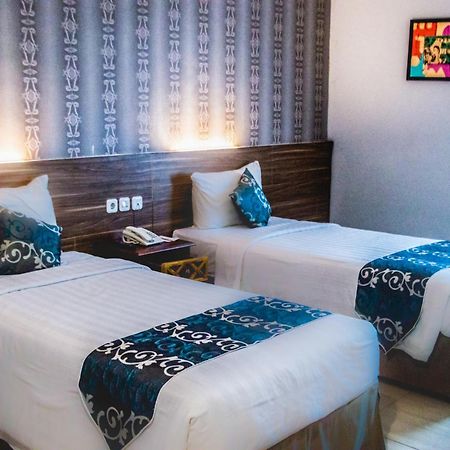 Grand Amira Hotel Solo, Azana Hotels Collection Zewnętrze zdjęcie
