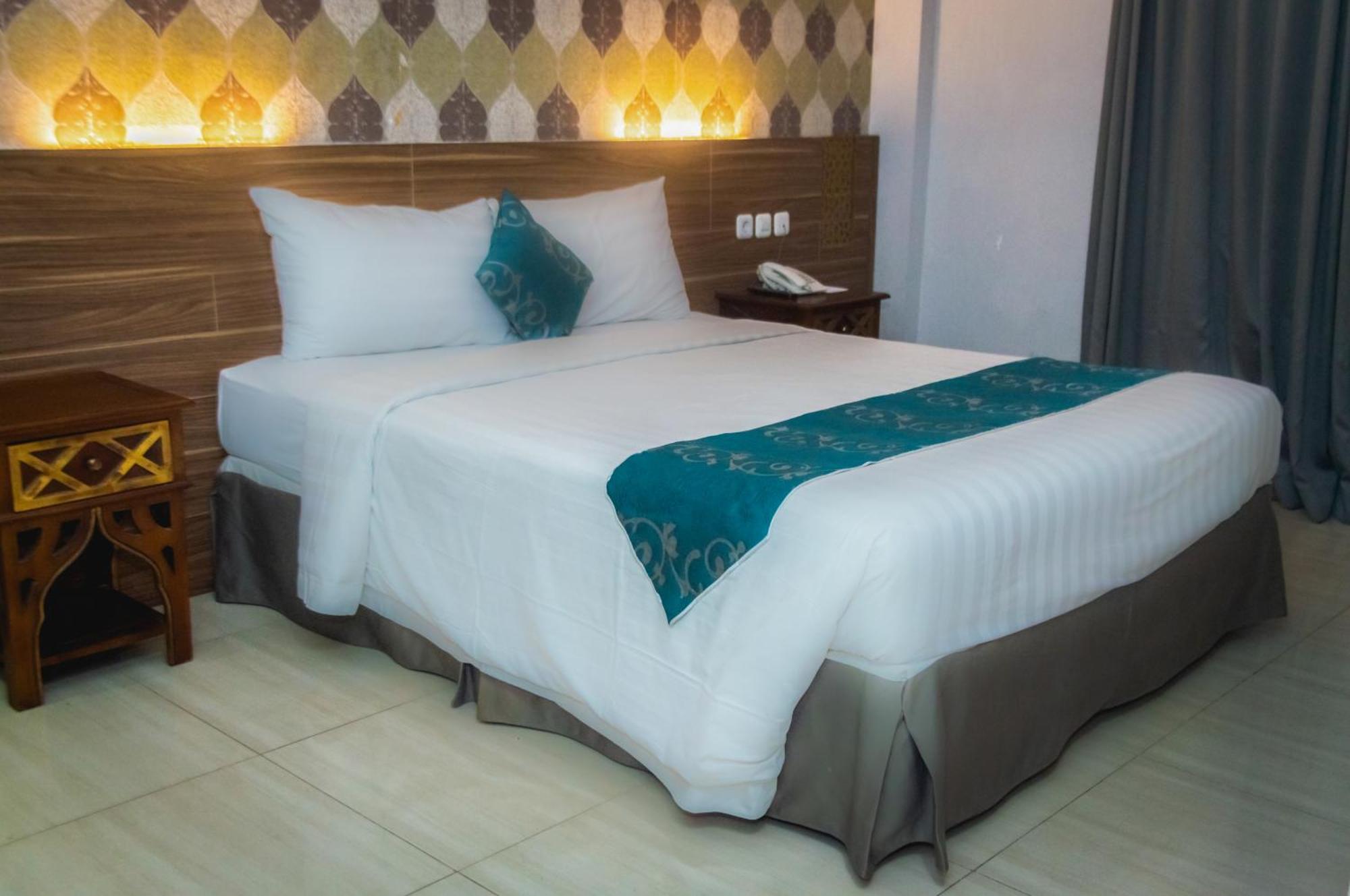 Grand Amira Hotel Solo, Azana Hotels Collection Zewnętrze zdjęcie