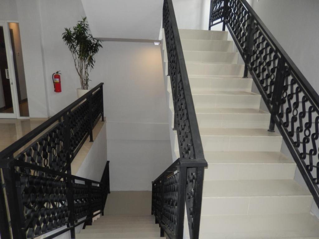 Grand Amira Hotel Solo, Azana Hotels Collection Zewnętrze zdjęcie