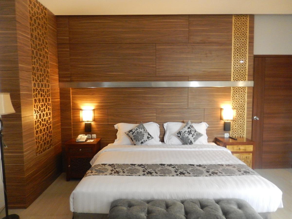 Grand Amira Hotel Solo, Azana Hotels Collection Zewnętrze zdjęcie