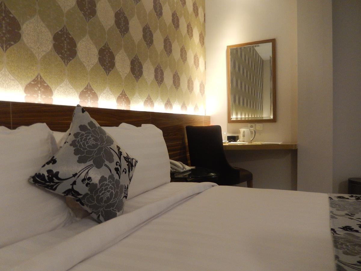 Grand Amira Hotel Solo, Azana Hotels Collection Zewnętrze zdjęcie