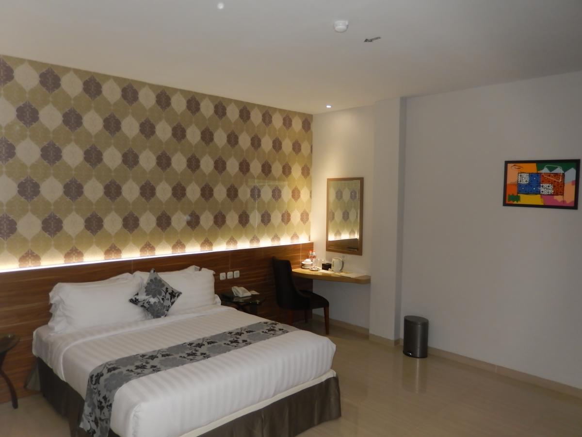 Grand Amira Hotel Solo, Azana Hotels Collection Zewnętrze zdjęcie